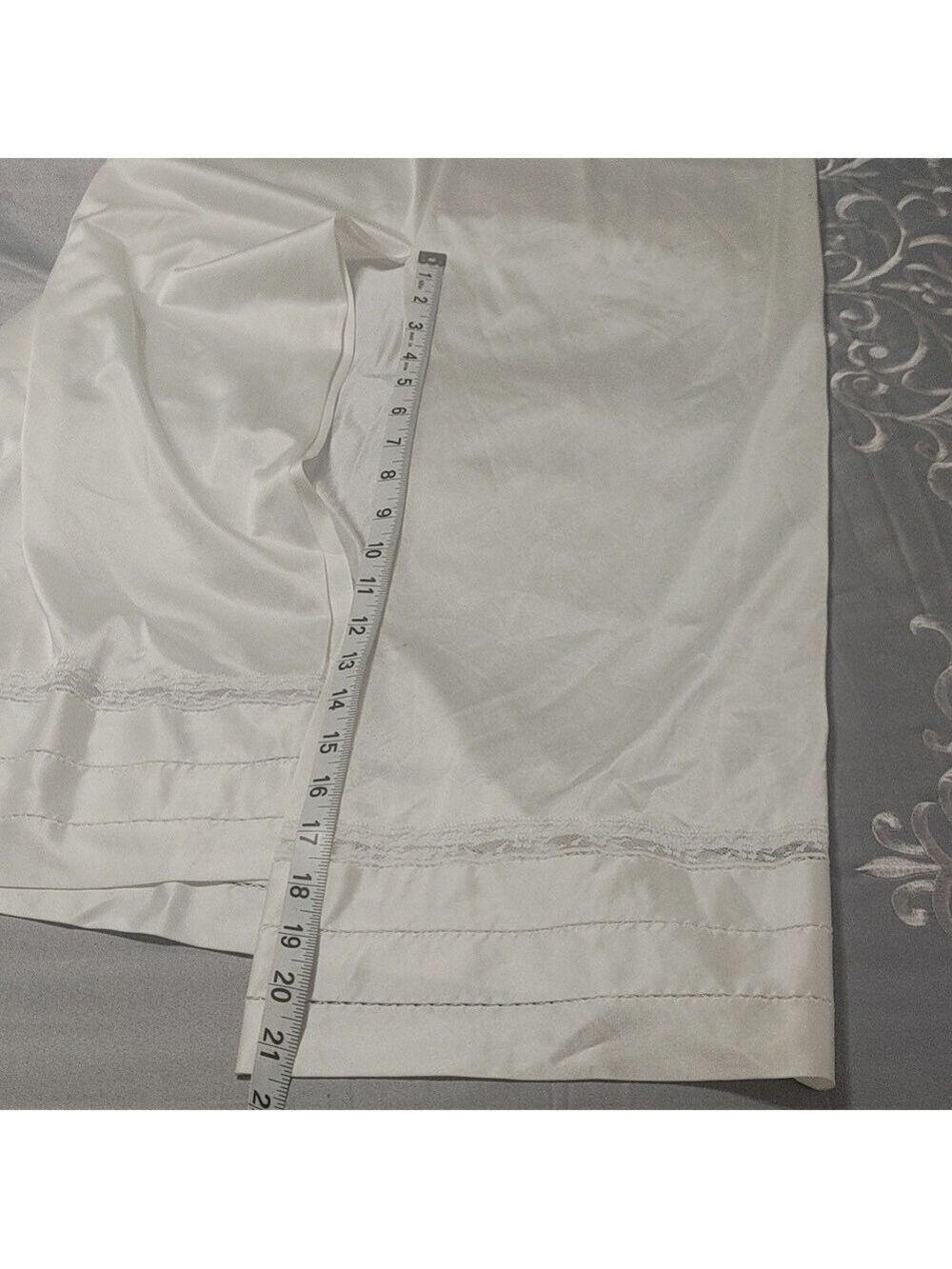 Vintage Lorraine Ivory Long Slip with slit and lace Detail Sz S - Picture 7 of 8